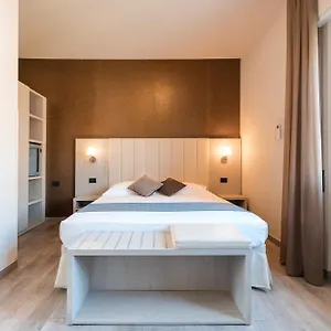 albergo-stella-del-mare.hotelitalianriviera.com/